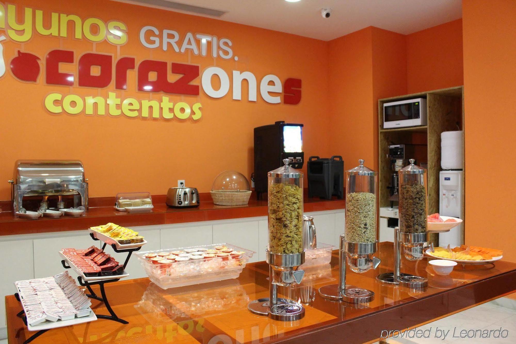 One Guadalajara Tapatio Hotel 3*
