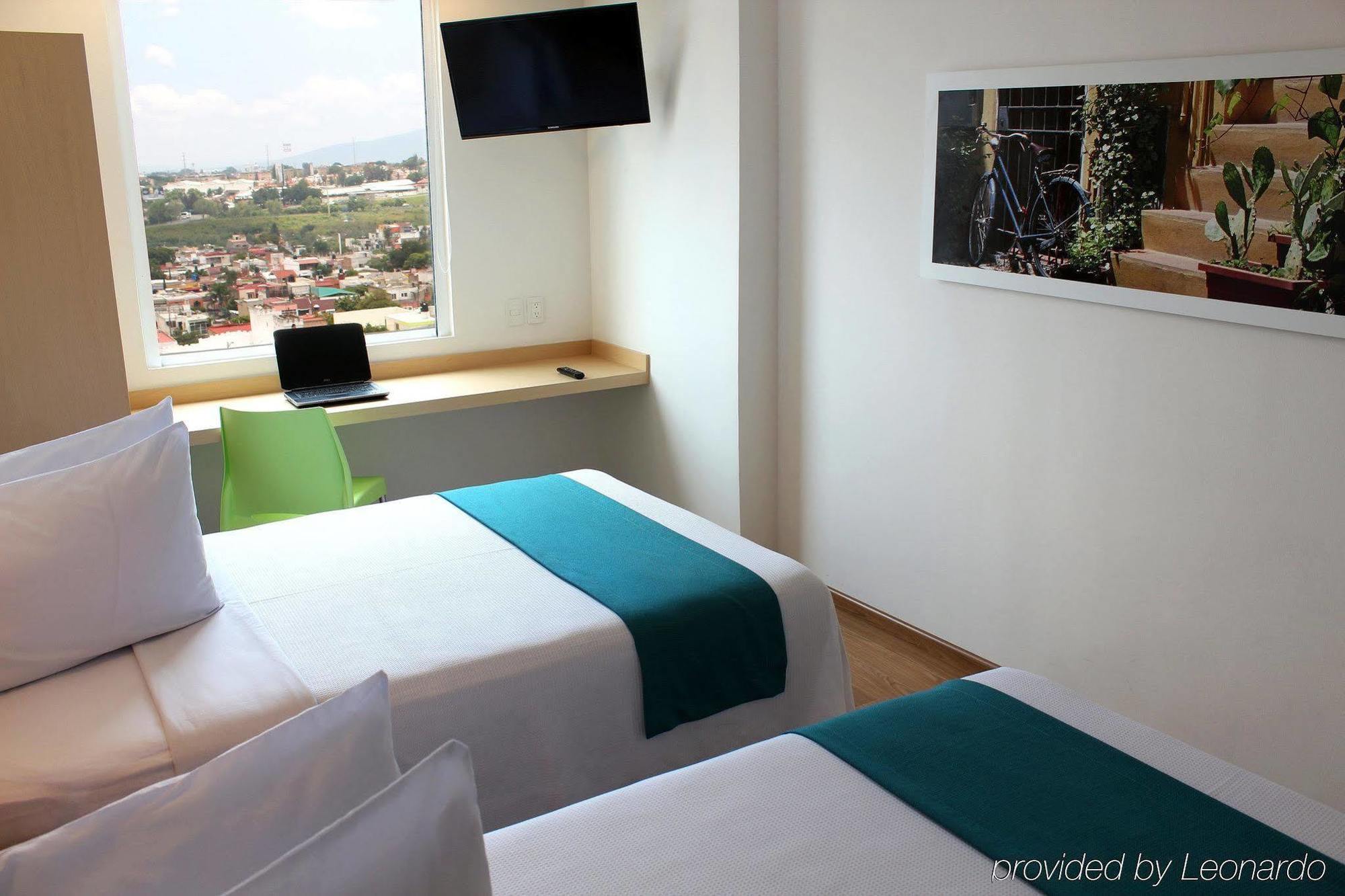 One Guadalajara Tapatio Hotel
